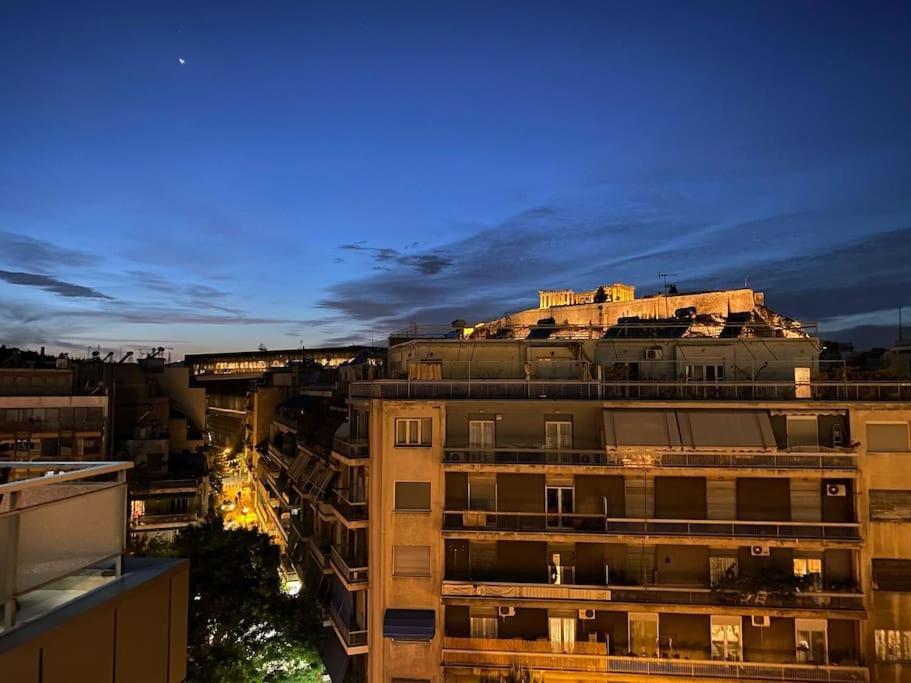 Appartement Lovely Apt W/Heated Jacuzzi &Full Acropolis View à Athènes Extérieur photo