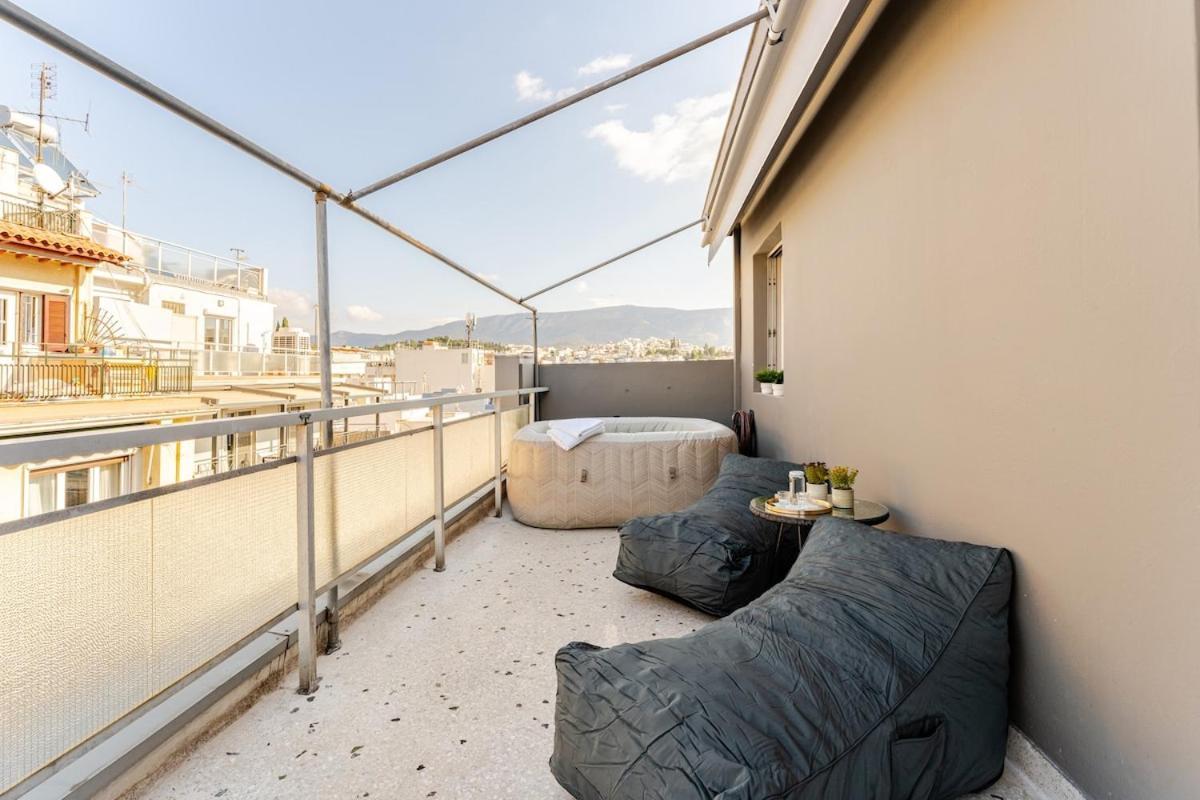 Appartement Lovely Apt W/Heated Jacuzzi &Full Acropolis View à Athènes Extérieur photo